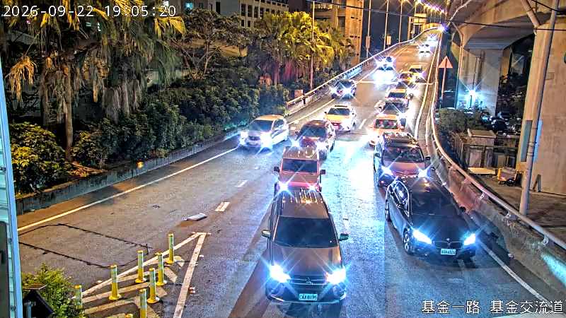 基金一路 基金交流道下匝道