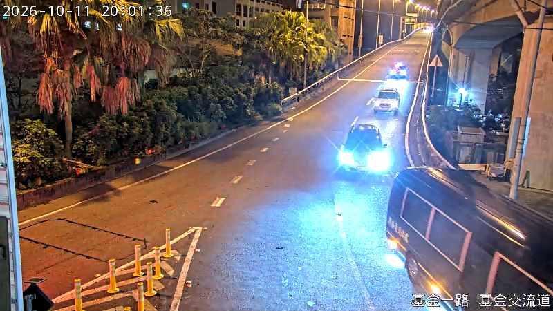 基金一路 基金交流道下匝道